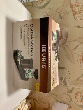 Keurig Coffee Station with 2 Glass Canisters